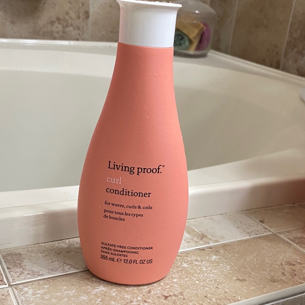 Living Proof Curl Conditioner in Coral